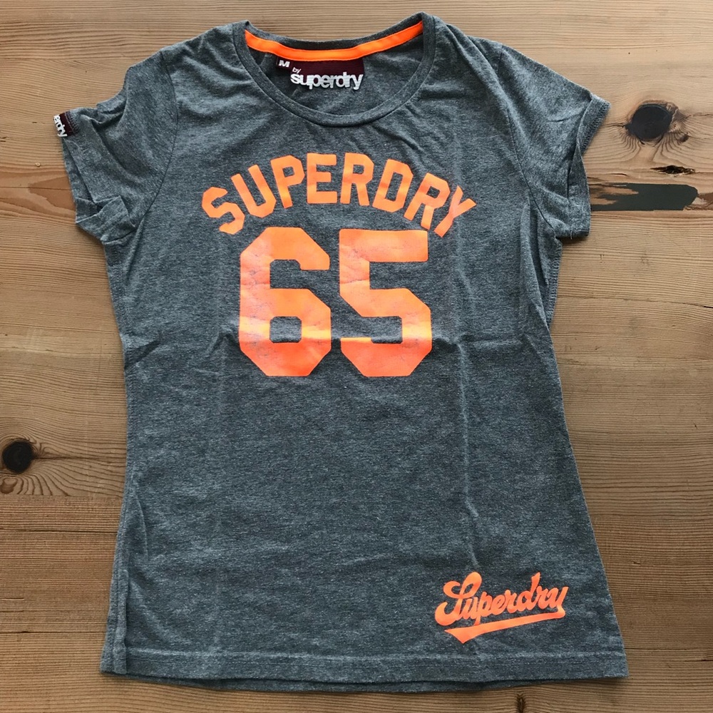 Dark grey Superdry t-shirt